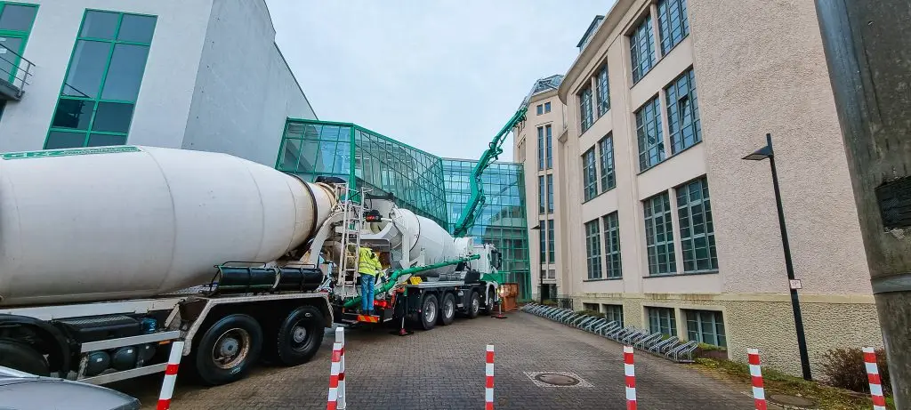 H&auml;usner Bau GmbH 16